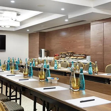 Divan Hotel 4*