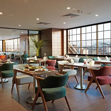 Divan Hotel 4*
